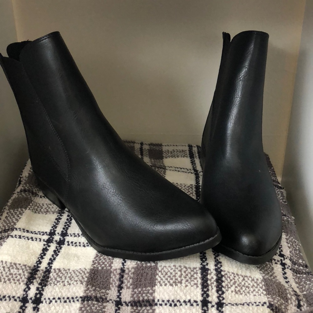 New Look black faux leather booties